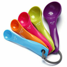 Load image into Gallery viewer, Rainbow 5-Piece Plastic Measuring Spoon Set - Colorful Baking and Cooking Utensils
